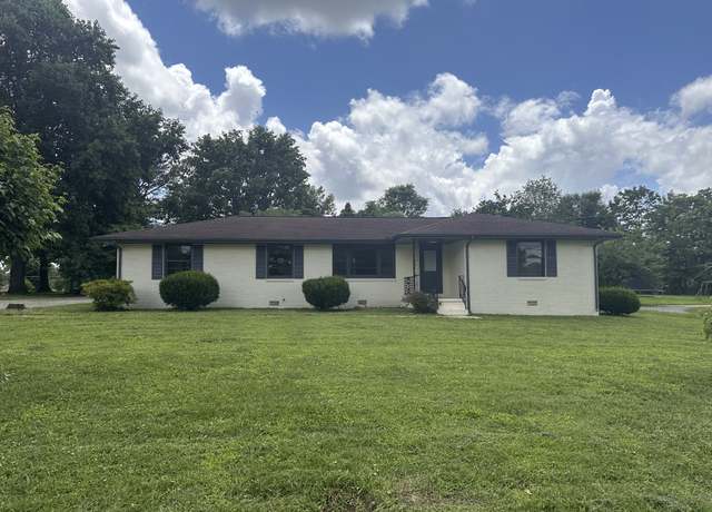 Property at 302 Dow Dr, Shelbyville, TN 37160, 4 beds, 3 baths