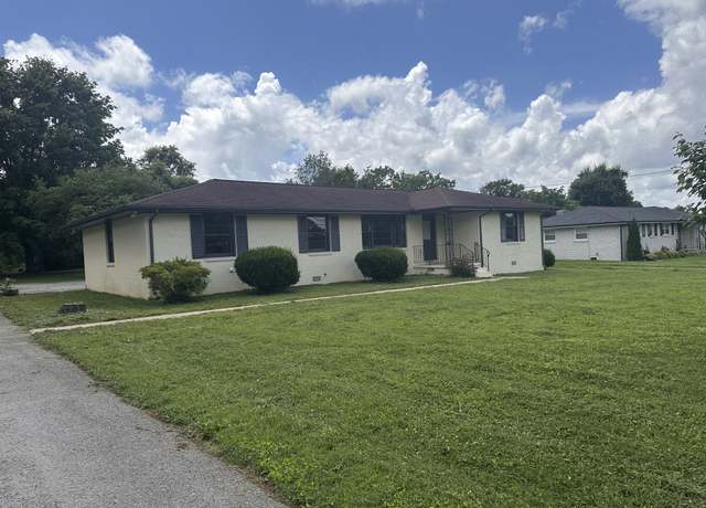 Property at 302 Dow Dr, Shelbyville, TN 37160, 4 beds, 3 baths