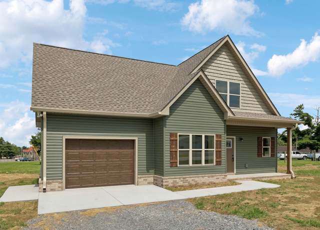Property at 1108 Flippin Dr, Lafayette, TN 37083, 3 beds, 2 baths