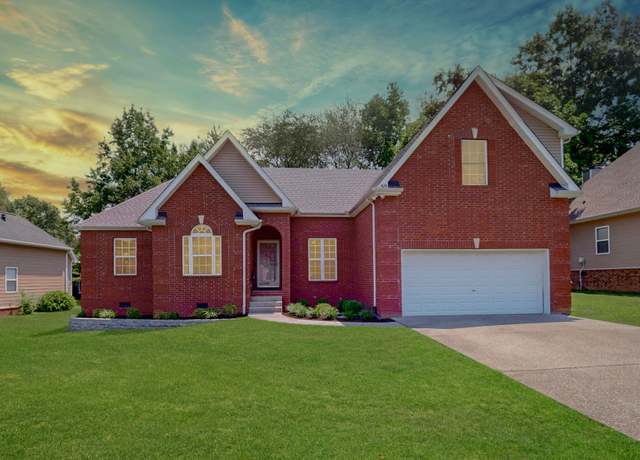Property at 424 Foster Dr, White House, TN 37188, 3 beds, 3 baths