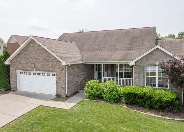 Property at 1045 Oakhall Dr, Mount Juliet, TN 37122, 3 beds, 2 baths