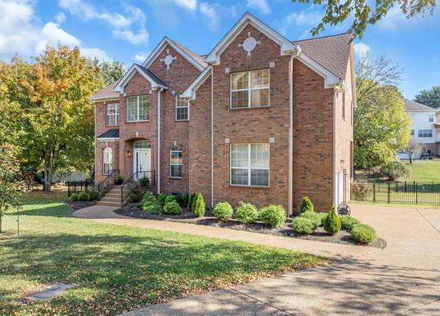 Property at 104 Portsmouth Cv, Brentwood, TN 37027, 4 beds, 3.5 baths