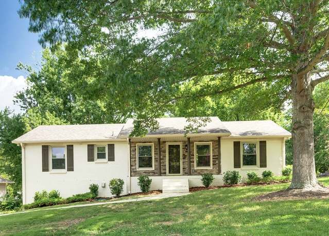 Property at 7418 Bridle Dr, Nashville, TN 37221, 3 beds, 3.5 baths