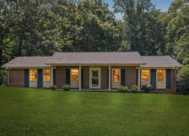 Property at 106 Dogwood Cir, Waverly, TN 37185, 3 beds, 2.5 baths