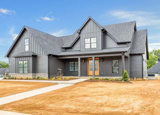 Property at 2462 Ellsworth Dr, Clarksville, TN 37043, 4 beds, 3.5 baths