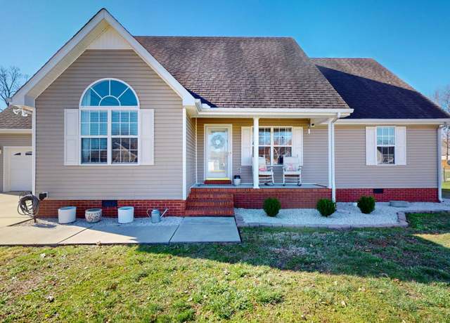Property at 1405 5th Ave, Manchester, TN 37355, 3 beds, 2 baths