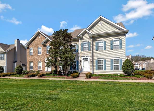 Property at 1022 Mckenna Dr, Thompsons Station, TN 37179, 2 beds, 1.5 baths