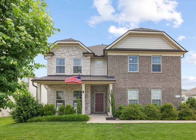 Property at 127 Macy Dr, Hendersonville, TN 37075, 4 beds, 3.5 baths