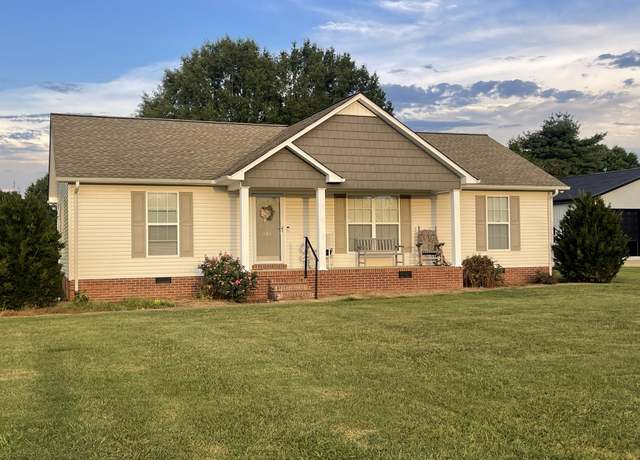 Property at 546 Kent St, Lawrenceburg, TN 38464, 3 beds, 2 baths