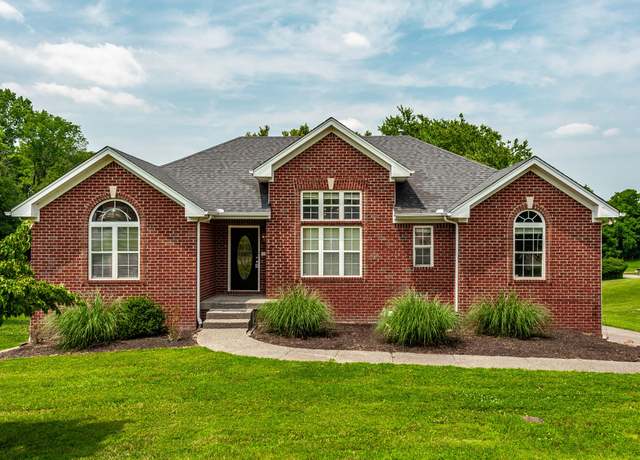 Property at 102 Buckhaven Ct, Hendersonville, TN 37075, 5 beds, 3 baths