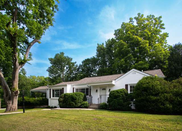Property at 1312 Old Hickory Blvd, Nashville, TN 37207, 3 beds, 2 baths