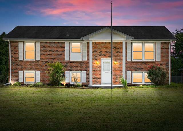 Property at 334 Bancroft Dr, Clarksville, TN 37042, 4 beds, 2 baths