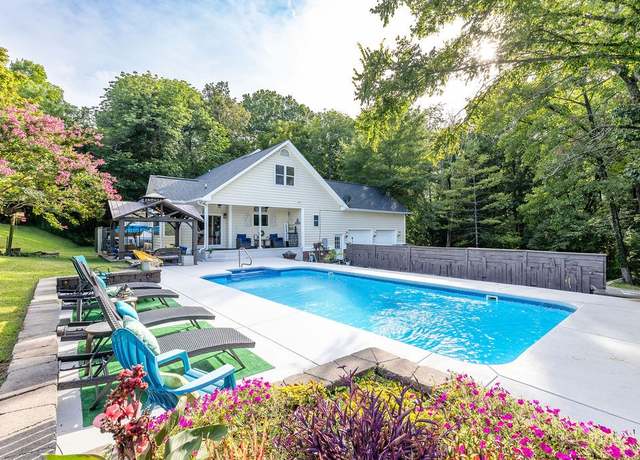 Property at 143 Lake Wood Rd, Lebanon, TN 37087, 4 beds, 3.5 baths