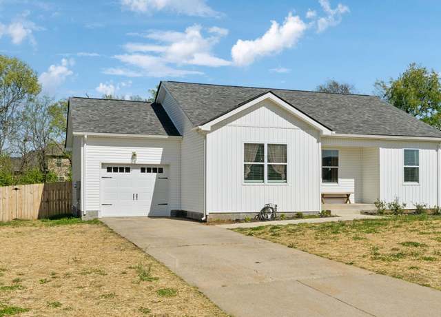 Property at 1031 Waterford Cir, Clarksville, TN 37040, 3 beds, 2 baths