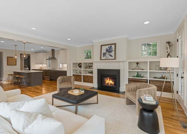 Property at 3813 Elkins Ave, Nashville, TN 37209, 4 beds, 3 baths