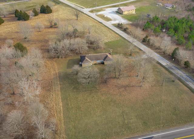 Property at 7115 Cumberland Dr, Fairview, TN 37062, 3 beds, 2 baths