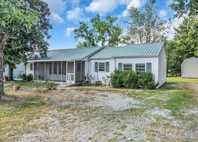 Property at 8400 Old Nashville Hwy, Mcminnville, TN 37110, 3 beds, 2 baths