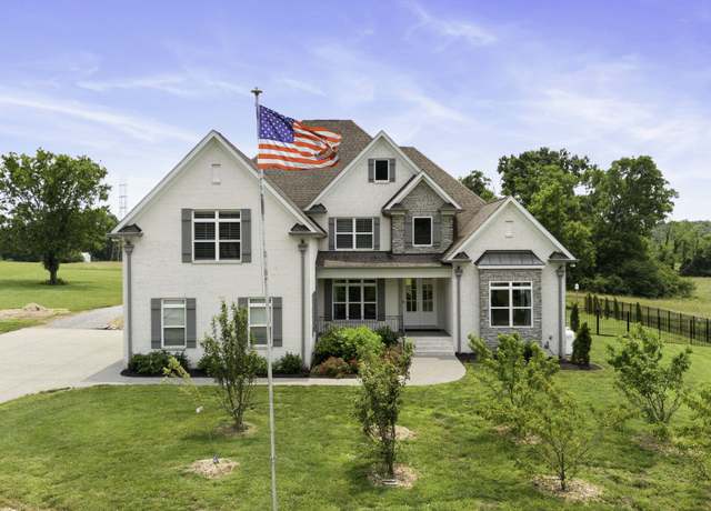 Property at 290 Academy Rd, Lebanon, TN 37087, 4 beds, 3 baths