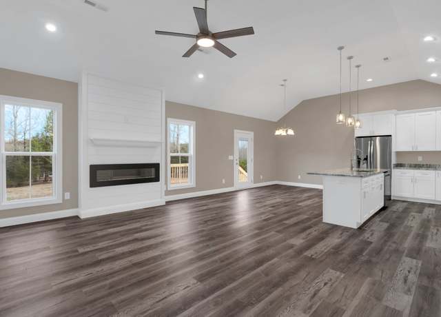 Property at 31 Winding Creek Way, Altamont, TN 37301, 3 beds, 2.5 baths
