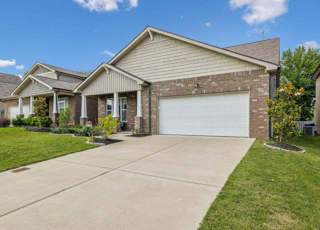 Property at 802 Carnation Dr, Smyrna, TN 37167, 3 beds, 2.5 baths