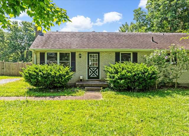 Property at 212 Valleywood Dr, Dickson, TN 37055, 4 beds, 1.5 baths
