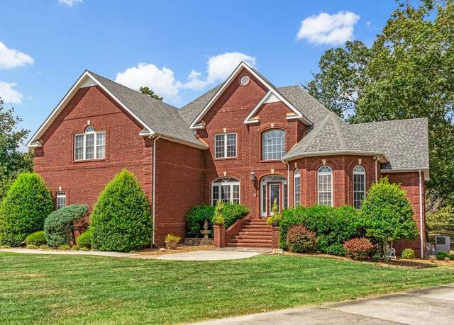 Property at 307 New Kent Ct, Tullahoma, TN 37388, 6 beds, 4.5 baths