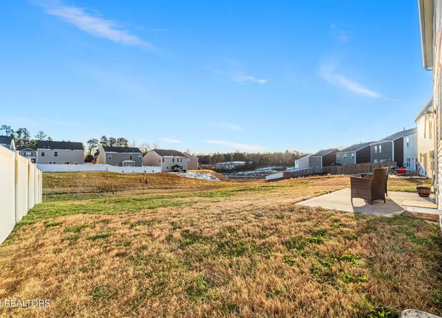 Property at 12124 Evergreen Terrace Ln, Knoxville, TN 37932, 4 beds, 3.5 baths