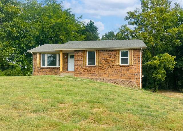 Property at 809 Amanda Dr, Clarksville, TN 37042, 4 beds, 2 baths