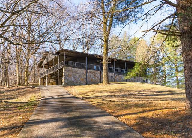 Property at 140 Dean Rd, Clarksville, TN 37040, 3 beds, 3 baths