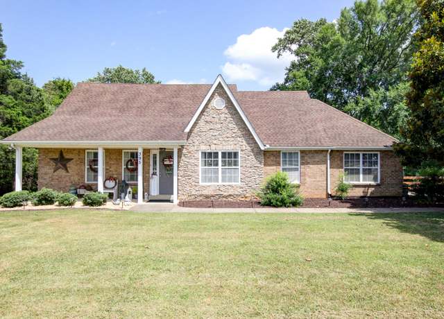 Property at 395 Mcadoo Creek Rd, Clarksville, TN 37043, 4 beds, 4 baths