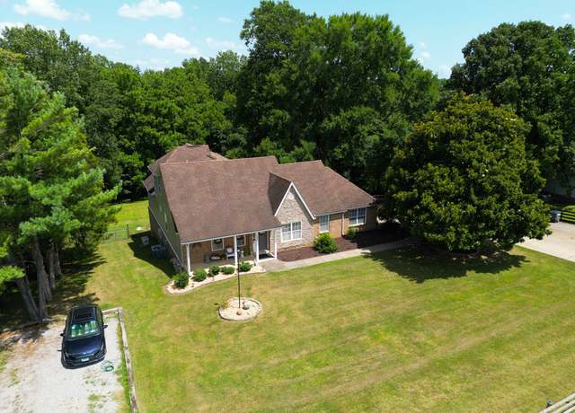 Property at 395 Mcadoo Creek Rd, Clarksville, TN 37043, 4 beds, 4 baths