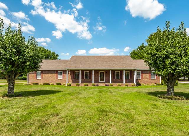 Property at 604 N Russell St, Portland, TN 37148, 3 beds, 2.5 baths