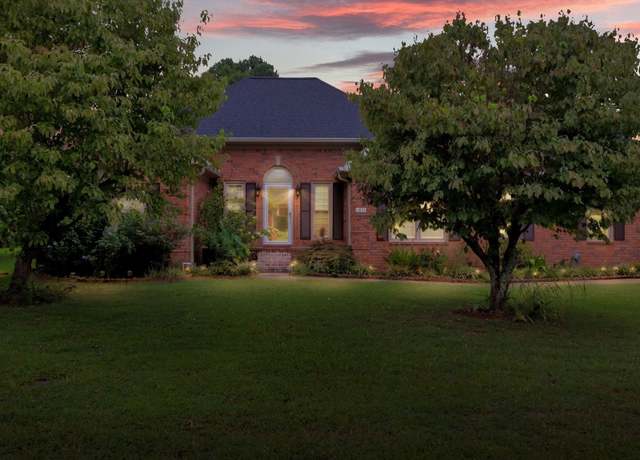 Property at 1811 Cascade Ct, Murfreesboro, TN 37127, 3 beds, 2 baths