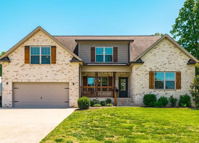 Property at 725B N Russell St, Portland, TN 37148, 4 beds, 3 baths