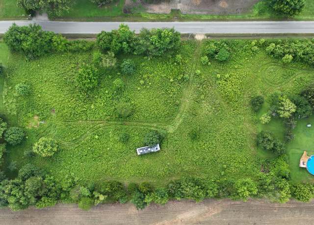 Property at 11 Carnes Rd, Trenton, TN 38382
