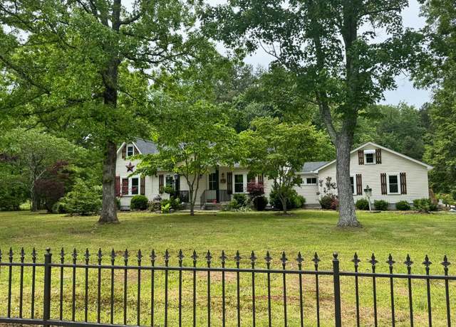 Property at 4540 S York Hwy S, Jamestown, TN 38556, 3 beds, 3 baths