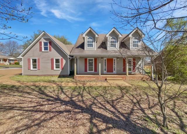 Property at 301 Springdale Dr, Columbia, TN 38401, 3 beds, 3 baths