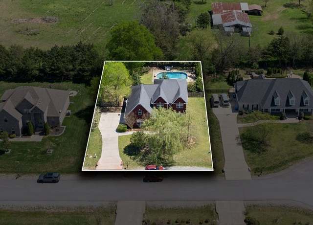 Property at 4420 Thoroughbred Ln, Murfreesboro, TN 37127, 4 beds, 3 baths