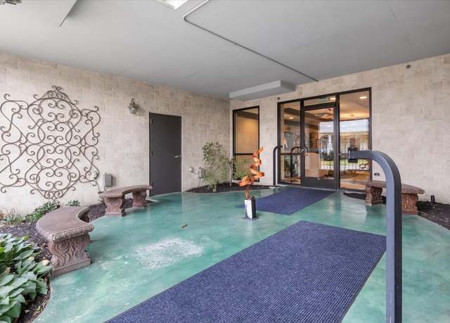 Property at 117 30th Ave N #401, Nashville, TN 37203, 2 beds, 2 baths