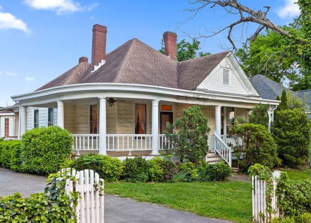 Property at 518 Forest Ave, Chattanooga, TN 37405, 3 beds, 3 baths