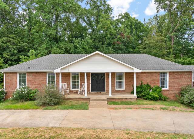 Property at 251 Porters Bluff Rd, Clarksville, TN 37040, 5 beds, 3 baths