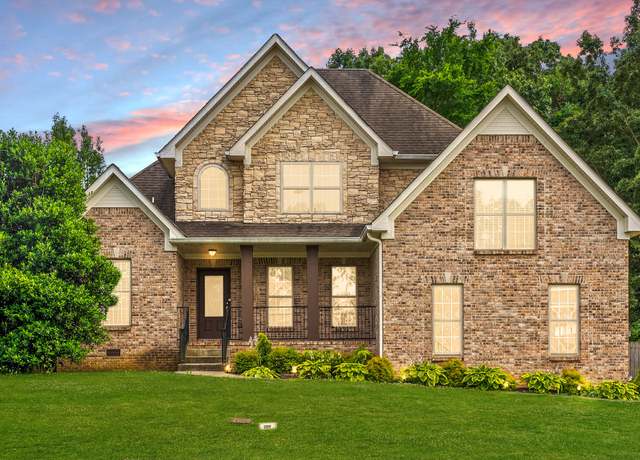 Property at 3692 Prestwicke Pl, Adams, TN 37010, 3 beds, 2.5 baths