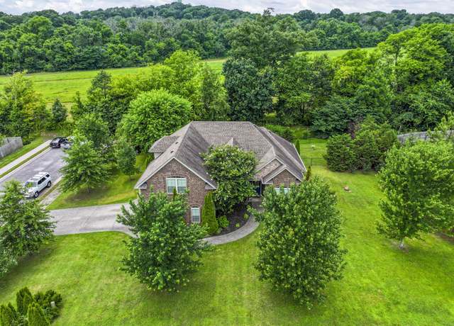 Property at 176 Sparrow Gap Dr, La Vergne, TN 37086, 3 beds, 2 baths