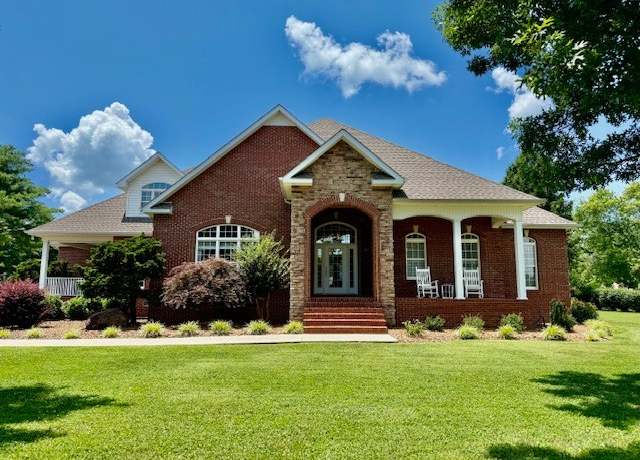 Property at 323 Ridgecrest Dr, Winchester, TN 37398, 4 beds, 5 baths