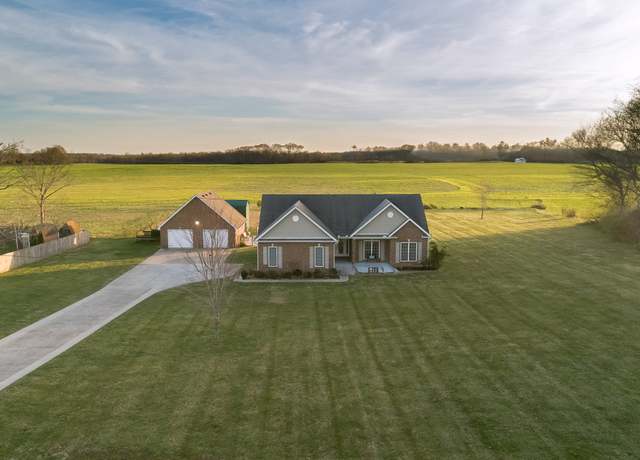 Property at 9775 Old Tullahoma Rd, Tullahoma, TN 37388, 3 beds, 2 baths