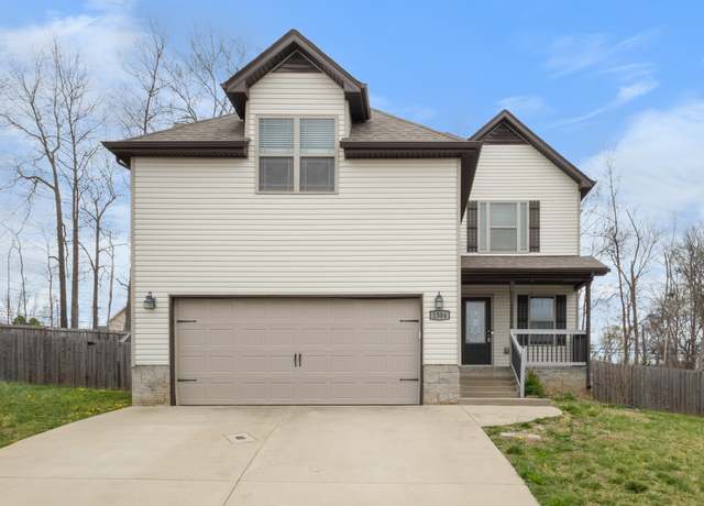 Property at 1304 Abby Lou Dr, Clarksville, TN 37040, 3 beds, 2.5 baths