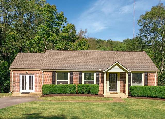 Property at 5708 Vine Ridge Dr, Nashville, TN 37205, 3 beds, 2 baths