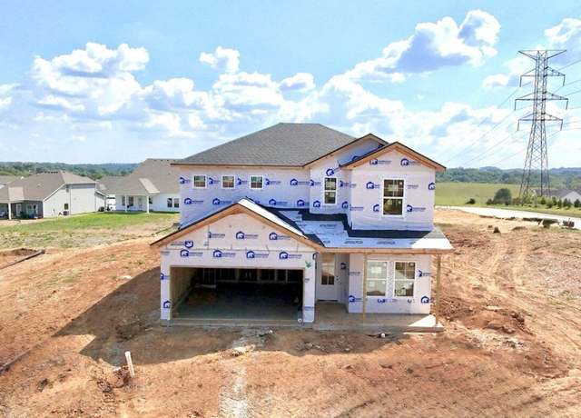 Property at 300 Strong St, Columbia, TN 38401, 4 beds, 2.5 baths