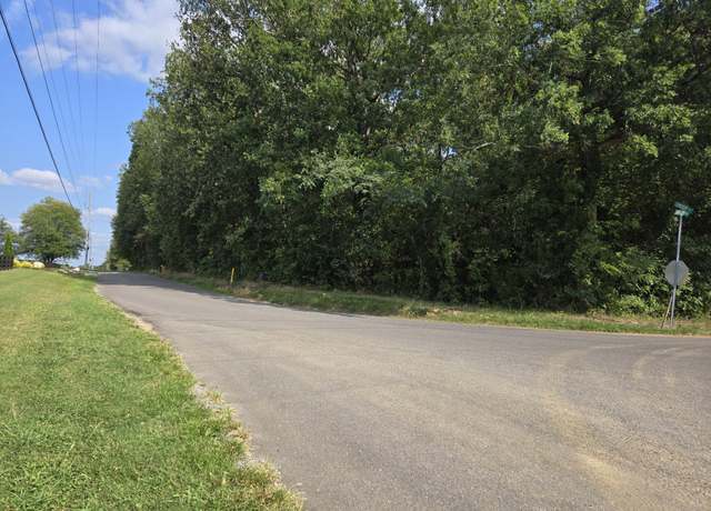 Property at 1 Cemetery Rd, Greenbrier, TN 37073