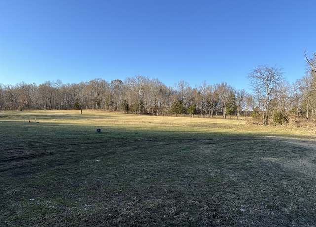 Property at 3 Rawlings Rd, Woodlawn, TN 37191